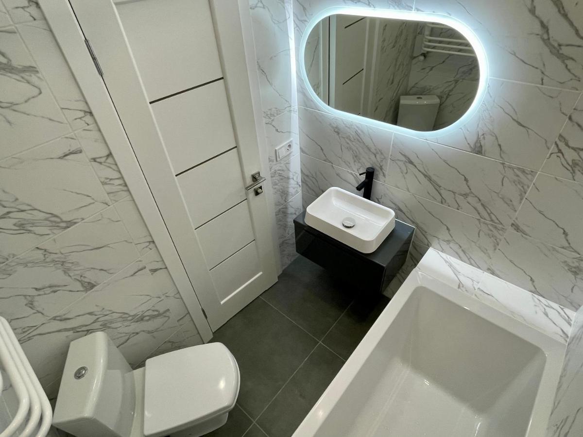 איוונו-פרנקיבסק Apartment Premium In Center מראה חיצוני תמונה